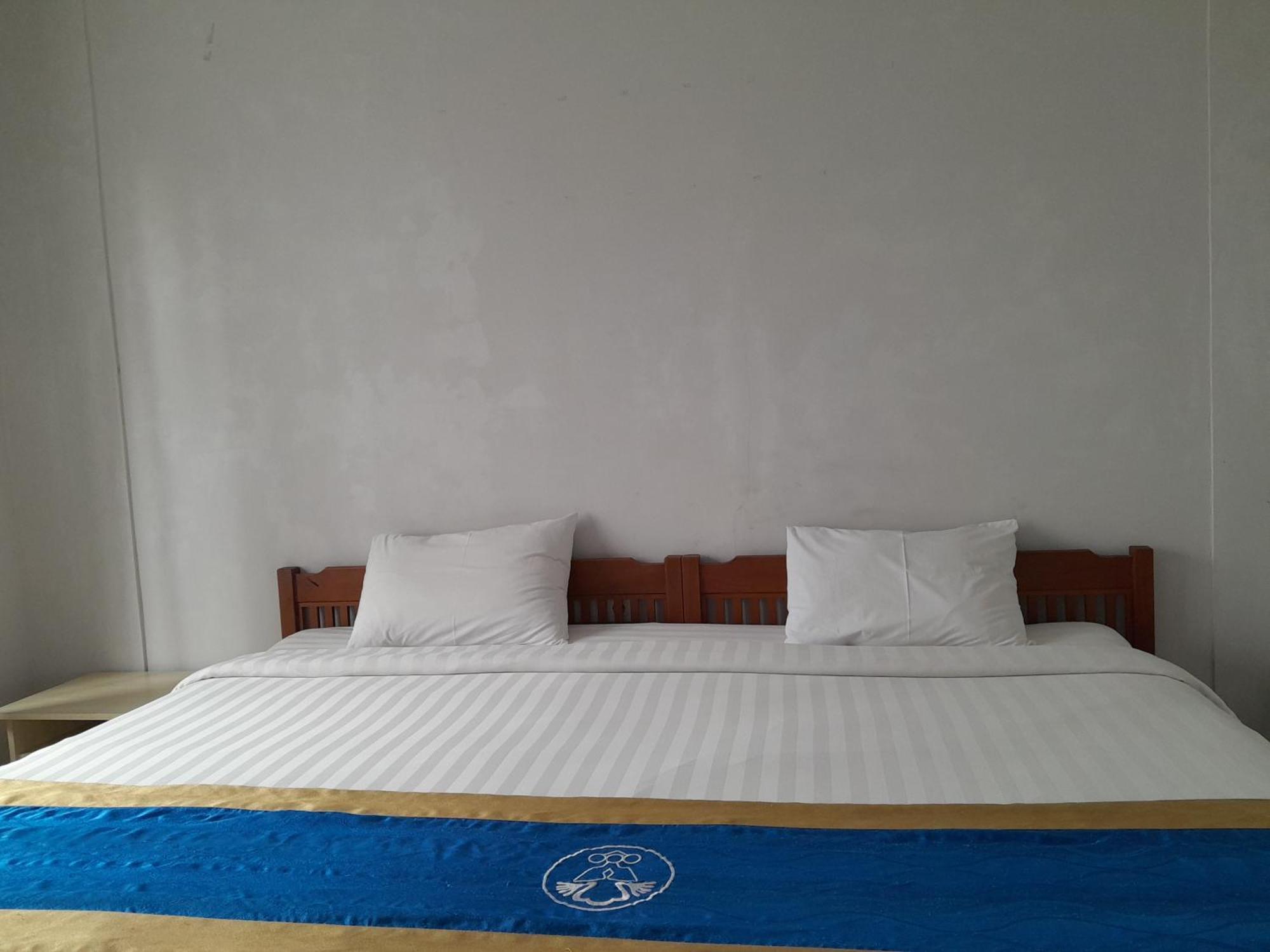 Hotel Dhyana Pura Kapal Exteriör bild