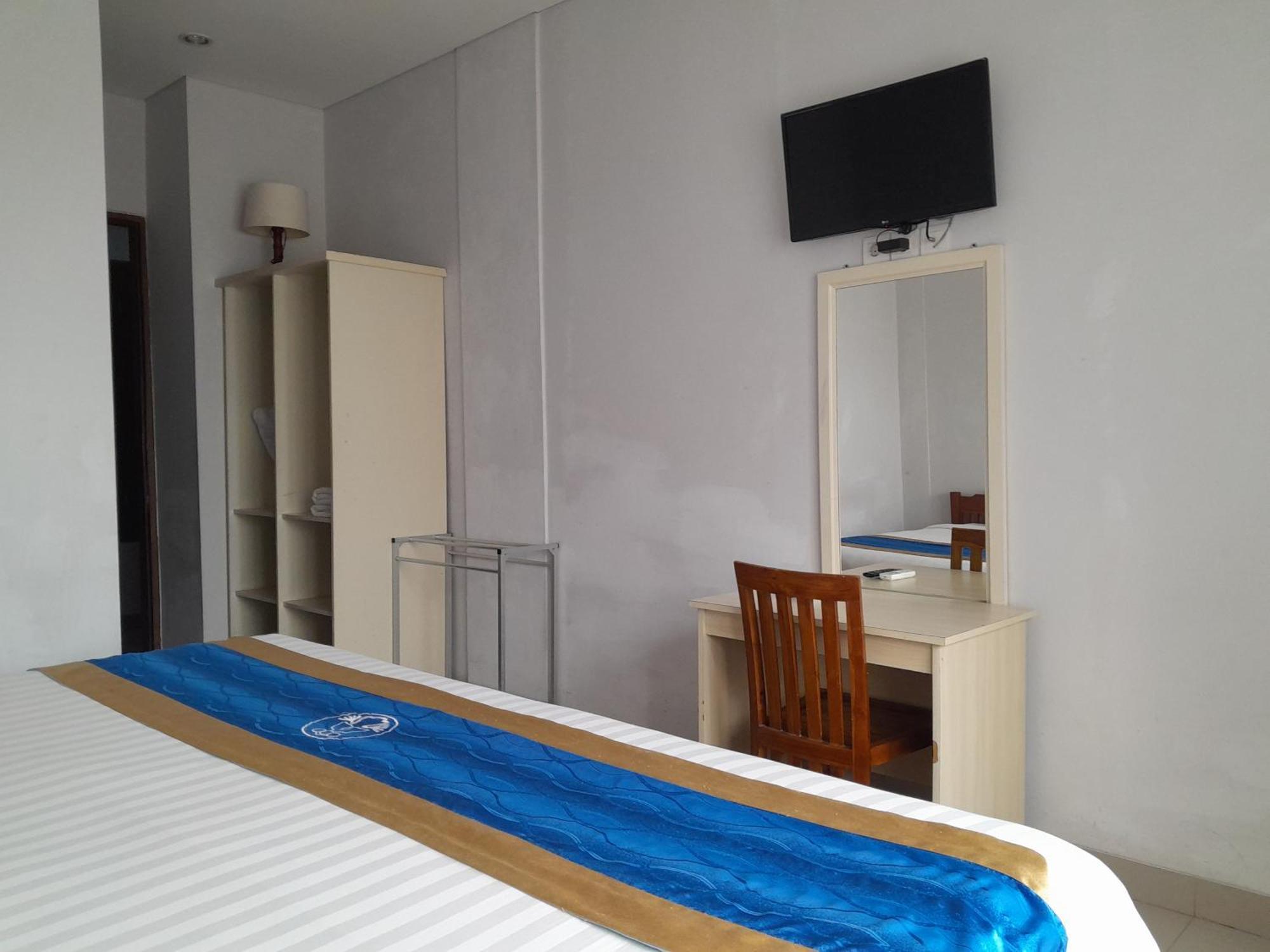 Hotel Dhyana Pura Kapal Exteriör bild